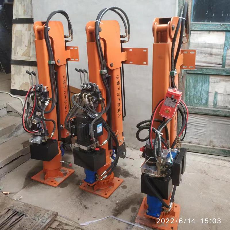 清河县重汽蓝牌随车吊 3.2吨 国六动力强 液压驱动 农用自卸起重机